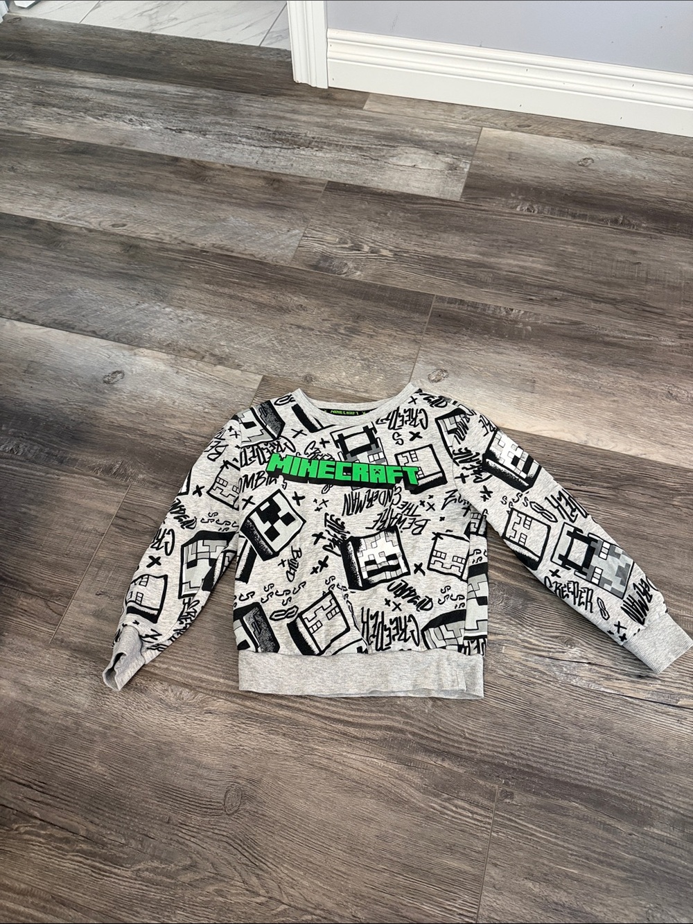 Minecraft Kids' Gray Graphic Sweatshirt - Green Logo